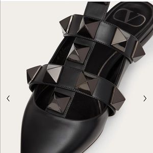 Brand new never been worn Valentino Roman stud Black on black with Box, dust bag